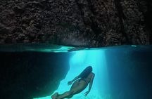 Kayak tour with cave experience