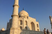 Sunrise Taj Mahal Tour With Female Tour Guide