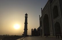 Sunrise Taj Mahal Tour With Female Tour Guide
