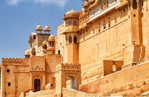 Overnight Private Tour to the Glamorous Pink City of Jaipur 