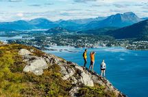 Seakayak And Hike in Ålesund