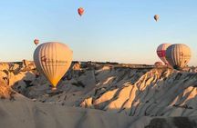 Sunrise Trekking Tour with Balloon Flight watching