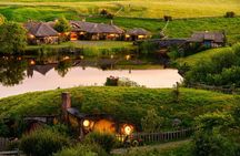 Private tour - Hobbiton Movie Set Evening Banquet Return from Auckland