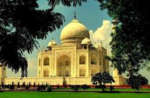 Taj Mahal & Agra Day trip by Gatimaan Express with Lunch