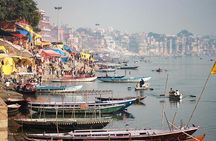 From Delhi: 3-Day Private Tour to Taj Mahal and Varanasi 