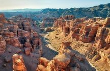 Advantures in Charyn Canyon.