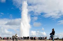 From Reykjavík: Golden Circle and Northern Lights Combo Tour