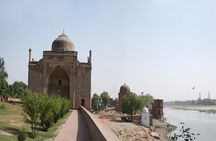 Tomb of Itmad ud Daula, Chini Ka Rauza & Ram Bagh Tour