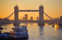 Private Walking Tour of London with licensed guide with central Hotel Pick Up