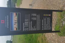 Private Round Transportation: London to London with Stopover at Stonehenge