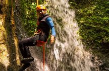 Beginner canyoning trip in Bali "Egar canyon "