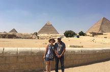 Private Cairo Layover Tour to Giza Pyramids and Sphinx with Lunch