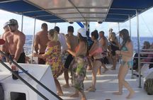 Enjoy an unforgettable catamaran ride with your children.