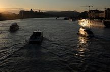 Photography and walking tour in 8th District, Budapest 