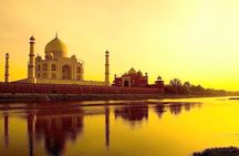 Same day Agra Tour from Delhi with Lunch at 5 Star Hotel