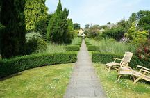 Royal Windsor Cotswold & Shakespeare Country in Executive Vehicle Private Tour