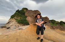Keelung Shore Excursion: Yehliu Geopark, Jiufen, Houton Cat Village Private Tour