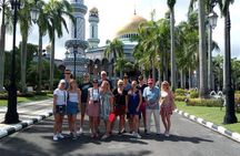 Private Bandar Highlight & Water Village Tour