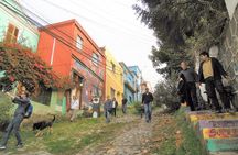 Valparaiso Walking Tour Including Funiculars and Trolley Bus Rides