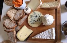 Dine With a Bordeaux Local in a Chartrons / Jardin Public Home