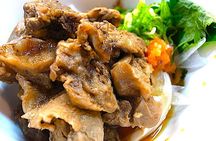 Retro Osaka Street Food Tour: Shinsekai