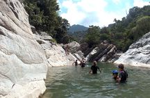 Torrentismo: Climbing up through the river