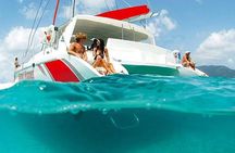 Catamaran Experience to Ile aux cerf: incl: Parasailing, Lunch, GRSE & Transfer