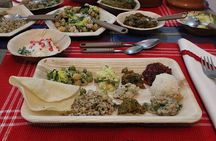Private South Indian Vegetarian Dining with a Local Near the Chennai Airport