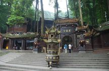 Mount Qingcheng and Dujiangyan Dam Guided Day Trip from Chengdu