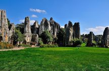 Private day tour in Kunming to Stone forest and cuihu lake with lunch
