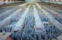 2-Day Classic Xi'an Tour Combo Package: Terracotta Warriors and Downtown Sightseeing