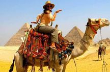 Cairo layover tour to Giza pyramids and khan El Khalili bazaar