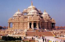 Private Tour of Old and New Delhi Including Multimedia Water Show