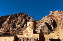 Jeep tour to Khor Virap, Noravank and lake Hors / price per vehicle 