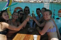 Private sunset cruise with drinks and fruits 