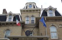 Private Toronto Kensington Market and Chinatown Walking Tour in English