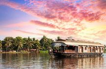 Private Overnight Alleppey Houseboat Cruise from Kochi