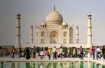 Private Sunrise Taj Mahal Tour by Car