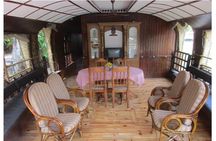 Private Kerala Backwaters Houseboat Cruise with Lunch from Kochi
