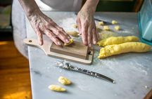 Cesarine: Pasta & Tiramisu Class at Local's Home in Milan