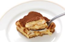 Cesarine: Pasta & Tiramisu Class at Local's Home in Naples