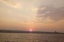Private sunset cruise with drinks and fruits 