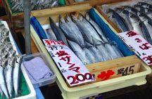 Experience the energy of Kochi: Sunday Market Tour includes Kochi Castle