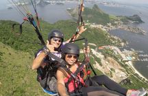 Paragliding tandem flight in Niterói