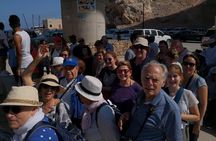 Wadi Shab Trekking and Swimming Tour