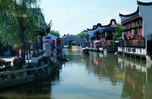 Private Shanghai Layover Tour to Zhaojialou Water Town with City Highlights