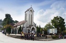 Sa Pa 2-Day Moderate Trek and Homestay Limousine Tour from Hanoi