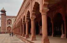 Taj Mahal and Agra: Beyond The Guidebooks 