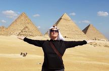 Private Full Day Tour to Giza Pyramids, Sakkara & Dahshur
