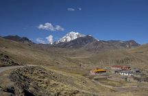 CONDORIRI Mountain Range and Lagoons Full day Trekking. Spanish guide.